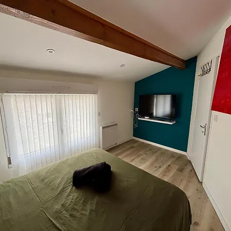 Apartment Les Flots De Atypique Avec Vue Barzan