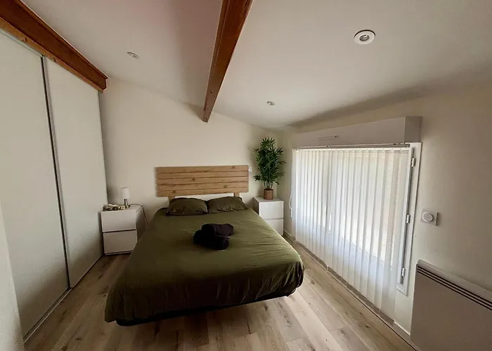 Les Flots De Atypique Avec Vue Barzan